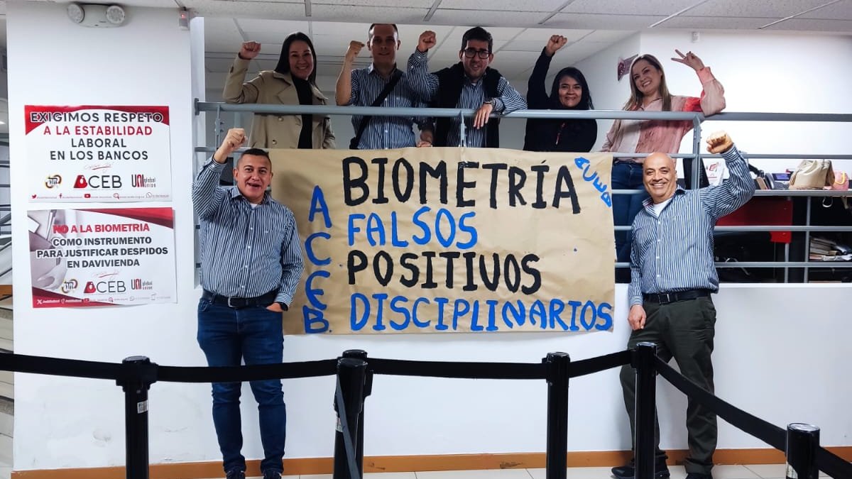 #AEstaHora ACEB Medellín | Trabajadores unidos decimos no a los #FalsosPositivosDisciplinarios <a href="/Davivienda/">Banco Davivienda</a> Exigimos al banco no continúe con su política de atropellos y despidos

📷NO a la biometría como instrumento para justificar despidos ¡ Afíliate ! ACEB 313 8700509