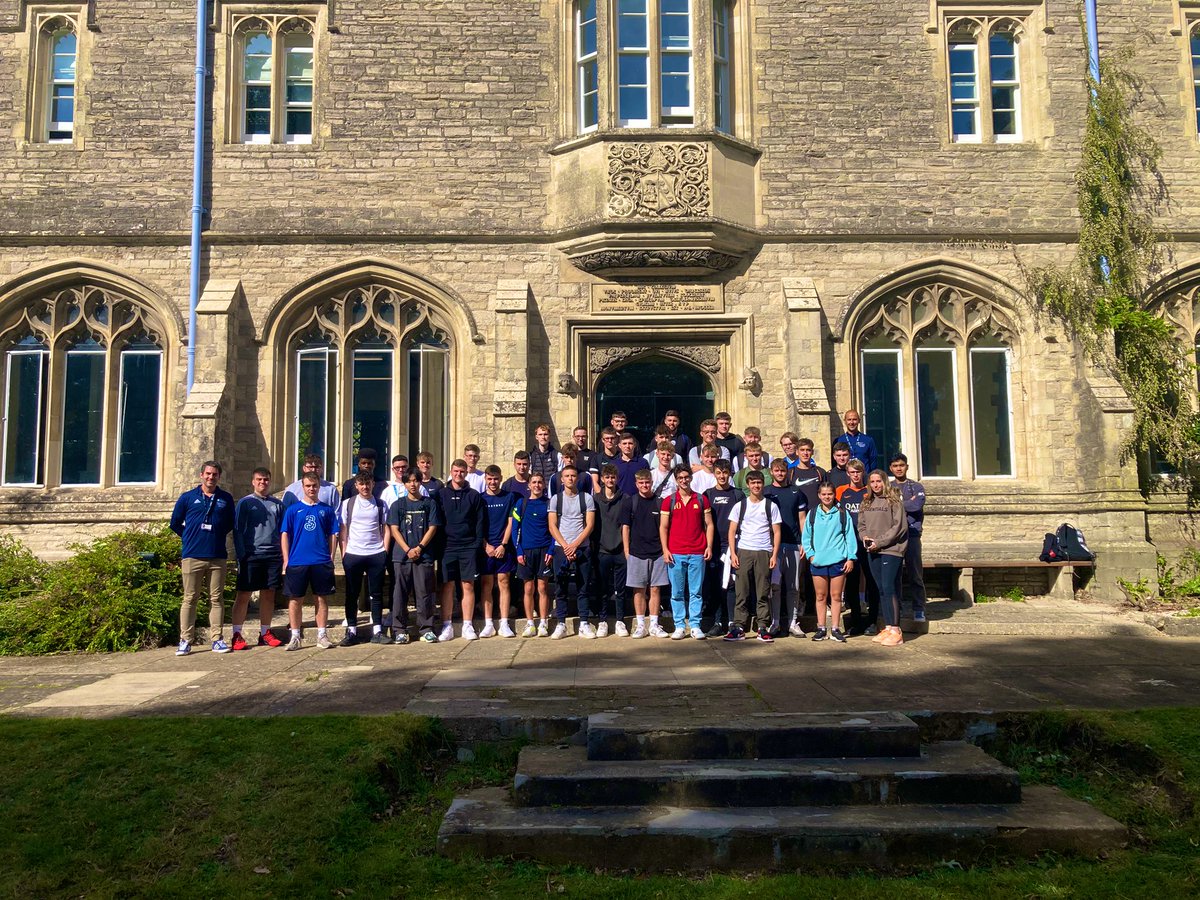 The first day photo for our <a href="/chiuni/">University of Chichester</a> first year BSc (Hons) Football Coaching and Performance students! ⚽️🤌