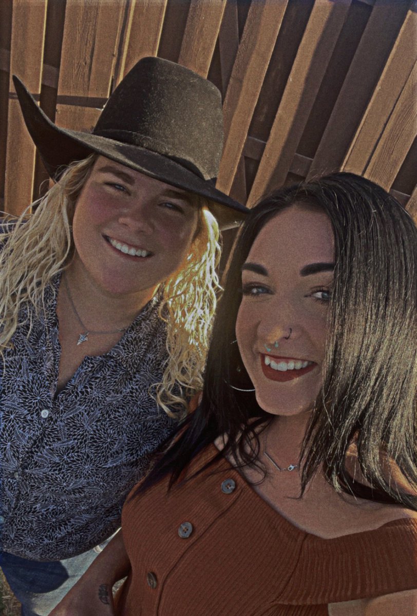 camrynbry's tweet photo. 🖤🖤🖤 https://t.co/UoCrmGNGbs