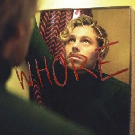 loversofmike's tweet image. ele realmente ficou acorrentado no teto de uma caverna no clipe de uma música que não tem nada a ver com cavernas e correntes…