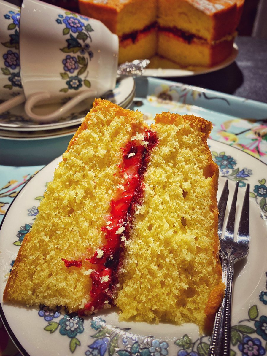 #homemadejam #jammaking #blackberryjam #buttercream #homemadecake #victoriasponge #warmwelcome #complimentary #teaandcake #afternoontreat #bedandbreakfast #kirkbystephen #Cumbria #wainwrightscoasttocoast #coasttocoastwalk #c2c #longdistancewalking