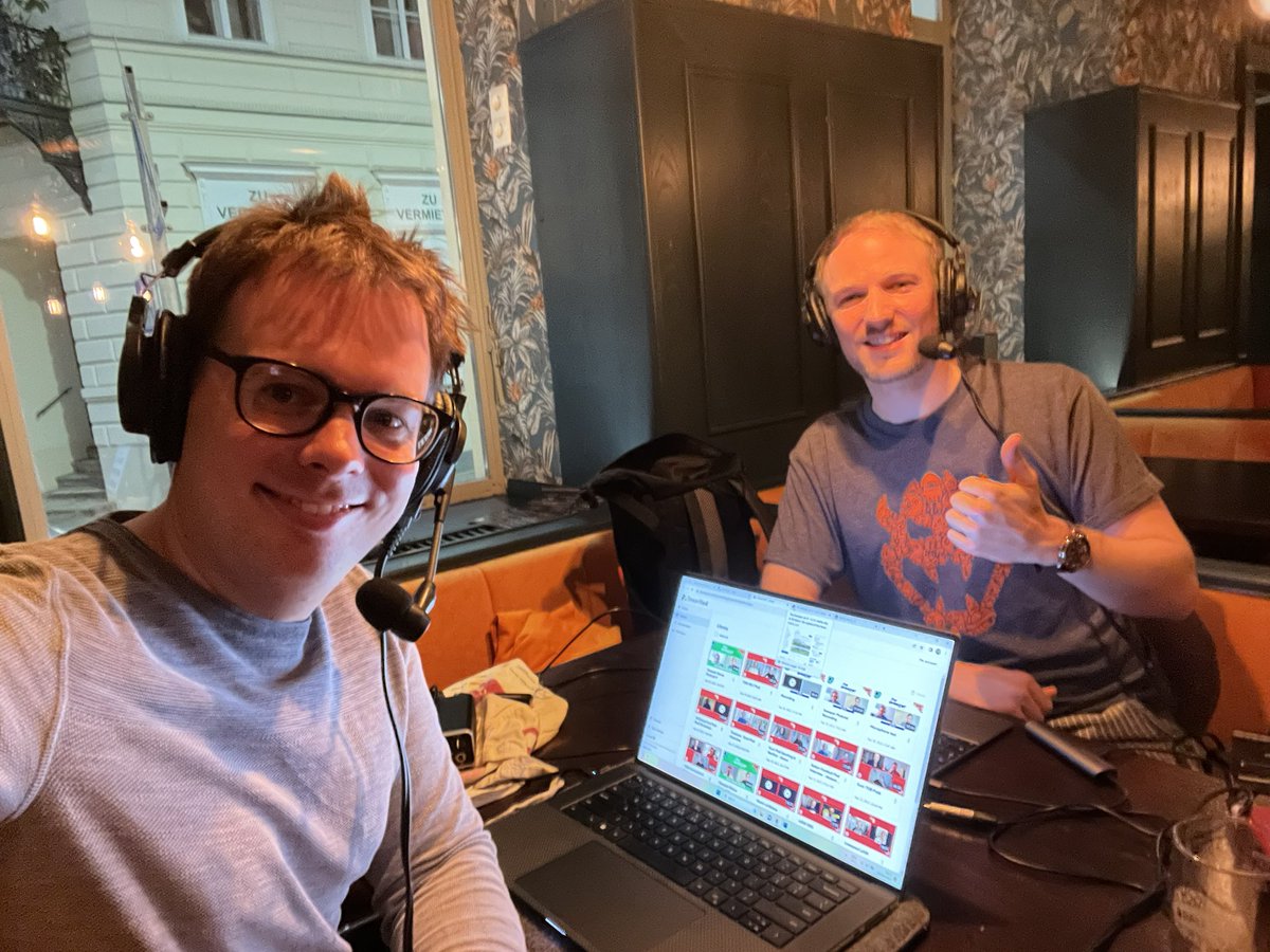 🎙️ It’s podcast o’clock at The Long Hall in Vienna’s 8th district!

Coming up on this episode:

➡️ European hangovers
➡️ A huge Bundesliga shock
➡️ Some contentious refereeing
➡️ A look ahead to the big cup tie in Salzburg 

🟣 apple.co/3xVuZ6T
🟢 spoti.fi/3maFpNd