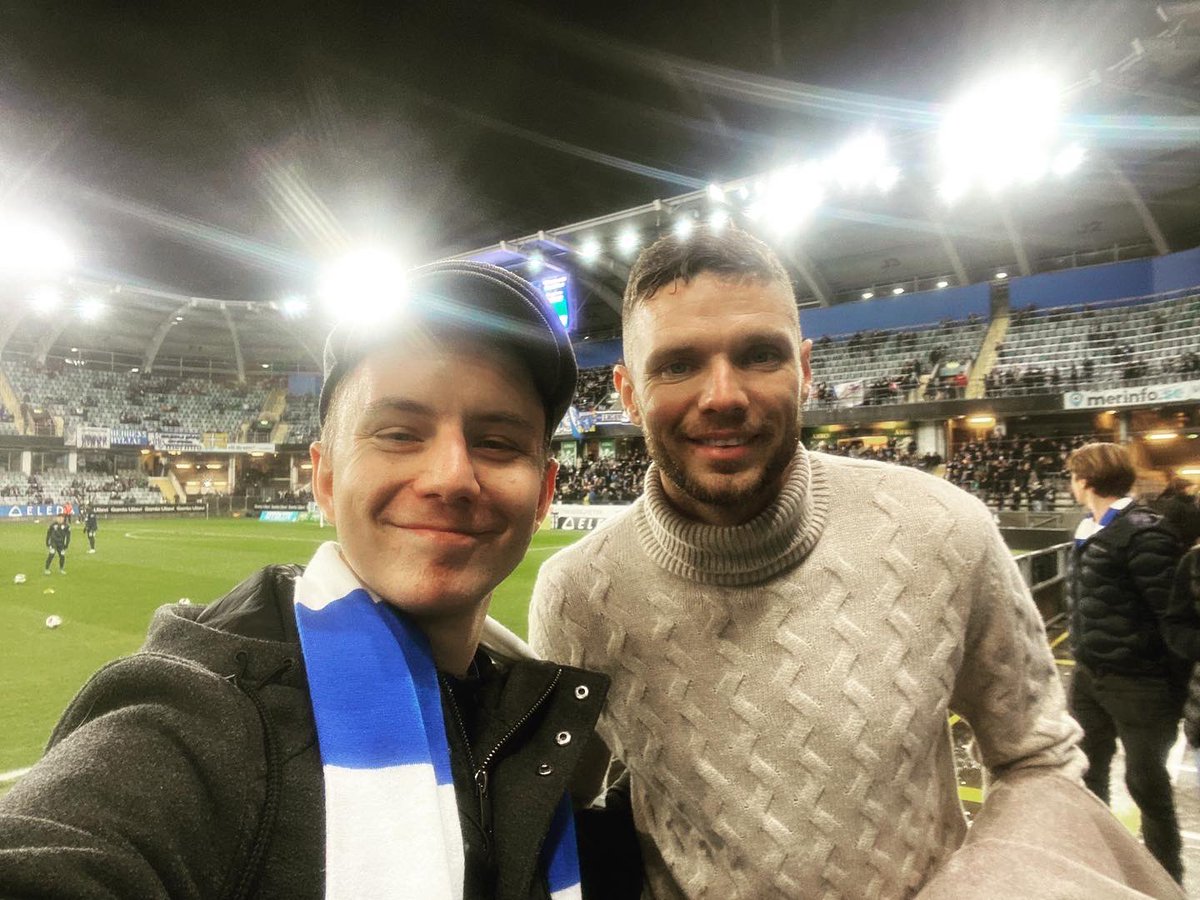 HFV_2021's tweet photo. Tack för allt, Mackan!
Marcus Berg is forced to retire before the Allsvenskan season finishes. Thanks for everything you did for Blåvitt & European football!
🐐💙🤍
24 ⚽️ in 90 games for 🇸🇪
71 ⚽️ in 179 games for 🔵⚪️
#marcusberg #ifkgbg #allsvenskan #göteborg #blåvitt https://t.co/1HwQhzH9ds