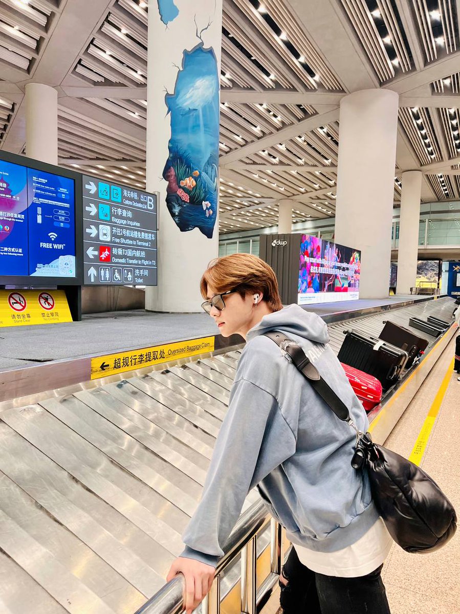 wayvisionnie's tweet photo. [230925] Actualización de #KUN en weibo e instagram 

"¡Llegamos sanos y salvos a Beijing ~ Hasta mañana!"
https://t.co/qr7sKEYFTc

"🛬🛬🛬"
https://t.co/0XxrGgHsn9

#QianKun #钱锟 #쿤 #คุน https://t.co/cov7hEBetd