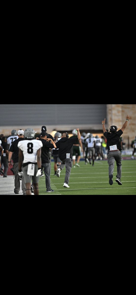 ShoeWolfPack's tweet photo. I’m case you missed the action last week. Shoemaker continued their Complete Program dominance over Ellison. Back to back seasons 8-0 vs ehs. 🧹🧹🧹
Statistically speaking 198-32 
#ShoeStrong #ShoeFactory #ShoeSpeed https://t.co/nkbIiKWb39