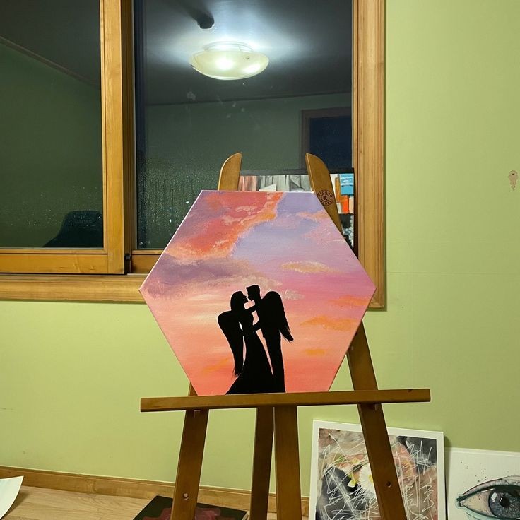 hyunemio_'s tweet photo. hyunjin esta enamorado de la idea del amor y yo estoy enamorada de él :( https://t.co/shIP3uwwCr