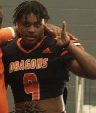 Mavhub's tweet photo. Big mav guy @DragonsBarstool @JawanGoins9ine https://t.co/3eSsUBPkL7