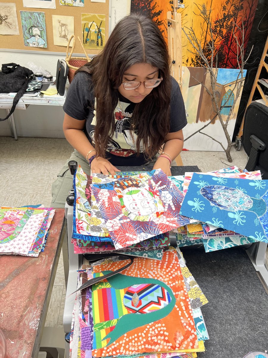UWCUSA's tweet photo. At #uwcusa students are creating a First-year Student Quilt project in collaboration with the Language A classes. https://t.co/tbzBHU1V1f