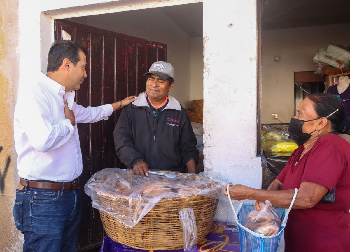 Comenzamos esta mañana en la Agencia de Dolores, visitando nuevamente a mis amigas y amigos en el mercado y varias calles de la zona, para escucharles y platicar.

¿Ustedes cómo comenzaron su día? ¡Saludos!

#CuartaTransformación #transformemosoaxaca #4taTransformación #Oaxaca