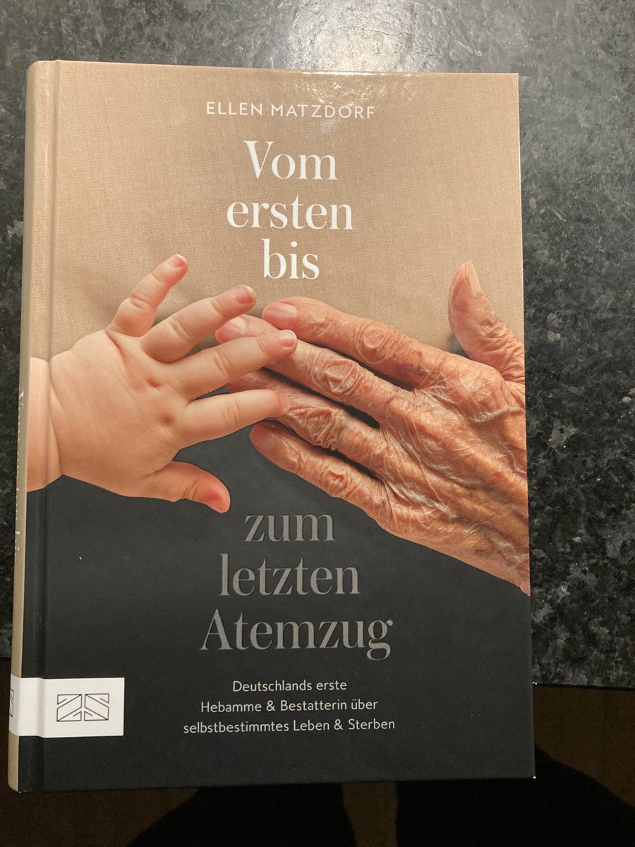 SRoschmann's tweet photo. Toll geworden! Danke Ellen Matzdorf und ⁦@ReginaDenk⁩ für die Zusammenarbeit an diesem Buch. Am 7. Oktober erscheint es. https://t.co/UQaFlyZAX7
