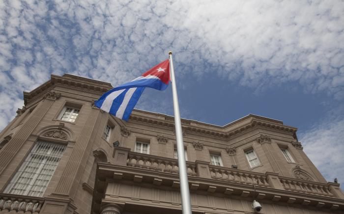Rechazamos ataque terrorista perpetrado la noche del domingo contra la embajada de #Cuba en EEUU. #CubaVsBloqueo 
#CubaVsTerrorismo
#MatancerosEnVictoria
<a href="/SuselyMorfaG/">Susely Morfa González</a> <a href="/mariofsabines/">Mario Sabines Lorenzo</a> <a href="/CardenasRi36204/">Irisleidys Cardenas Rivero</a>