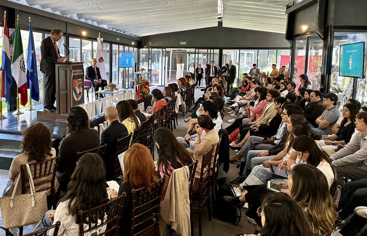 Para reconocer el 8o aniversario de los Objetivos de Desarrollo Sostenible organizamos una sesión de reflexión junto con la <a href="/UPMexico/">Universidad Panamericana Ciudad de México</a> para explorar cómo iniciativas públicas y privadas pueden cooperar para contribuir a los #ODS. 

#NLenMX #SDGs #AcciónXLosODS