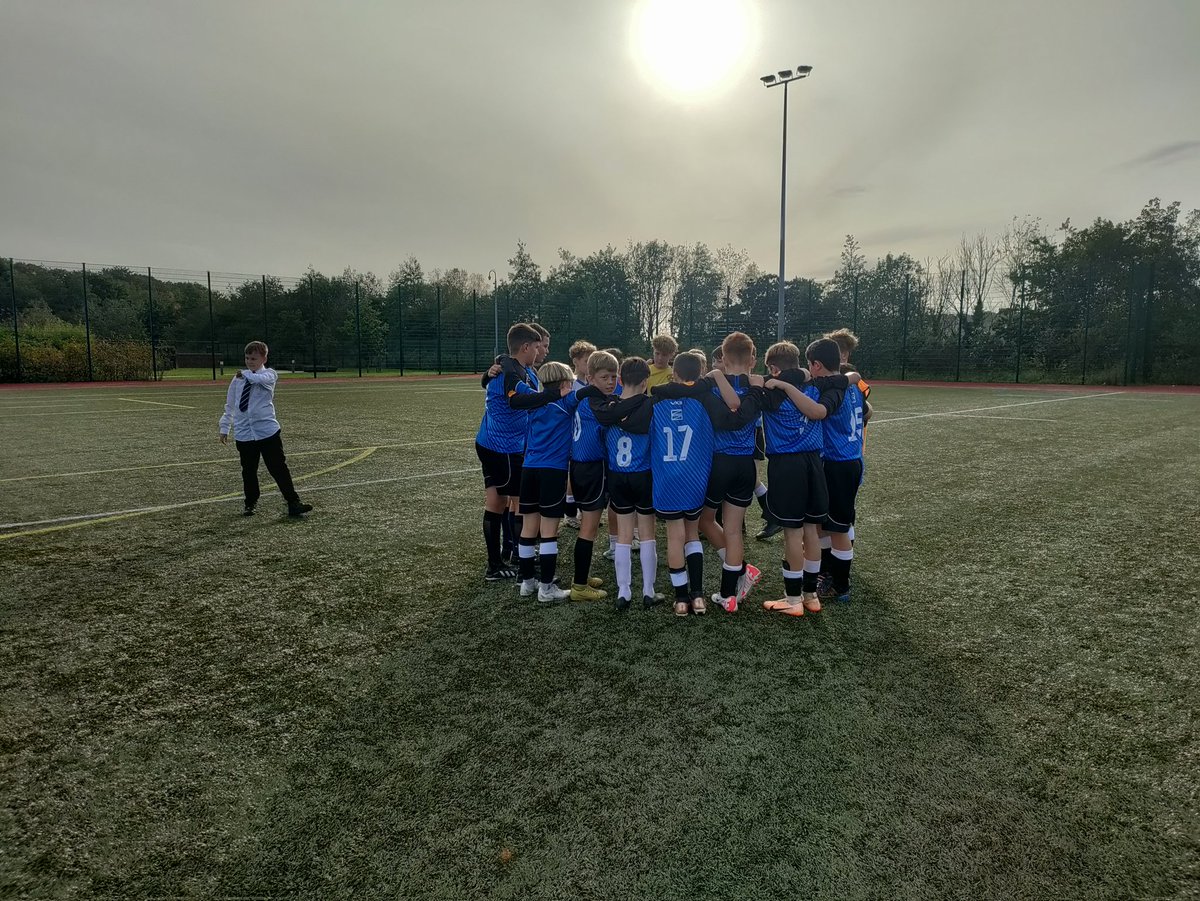 IHSHillier's tweet photo. What a great advert for school boys football! The Y7 boys battled right until the end. 2-2 at full time but lost on penalties. Lots of positives to take out of the game. Team spirit second to none! All the best in the next round @newbridgepe. @IslwynHighSport @WelshSchoolsFA https://t.co/yHy4Gkq58X