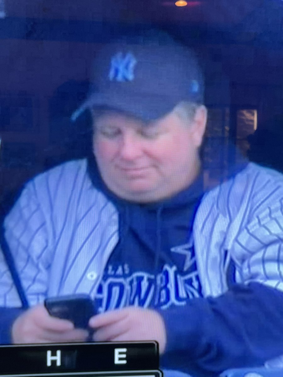 America’s fan…. Cowboys hoodie with Yankees gear…. smiling while ordering a Lakers t-shirt