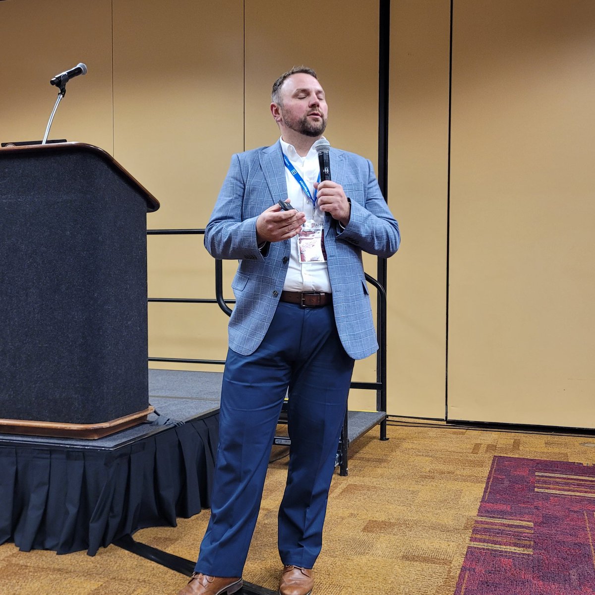 acton_jon's tweet photo. Great presentation by @WawaseeSupt De Stephen Troyer and team on community engagement. #isba @isbanews @IAPSS_ORG https://t.co/qz9mtLFvsZ