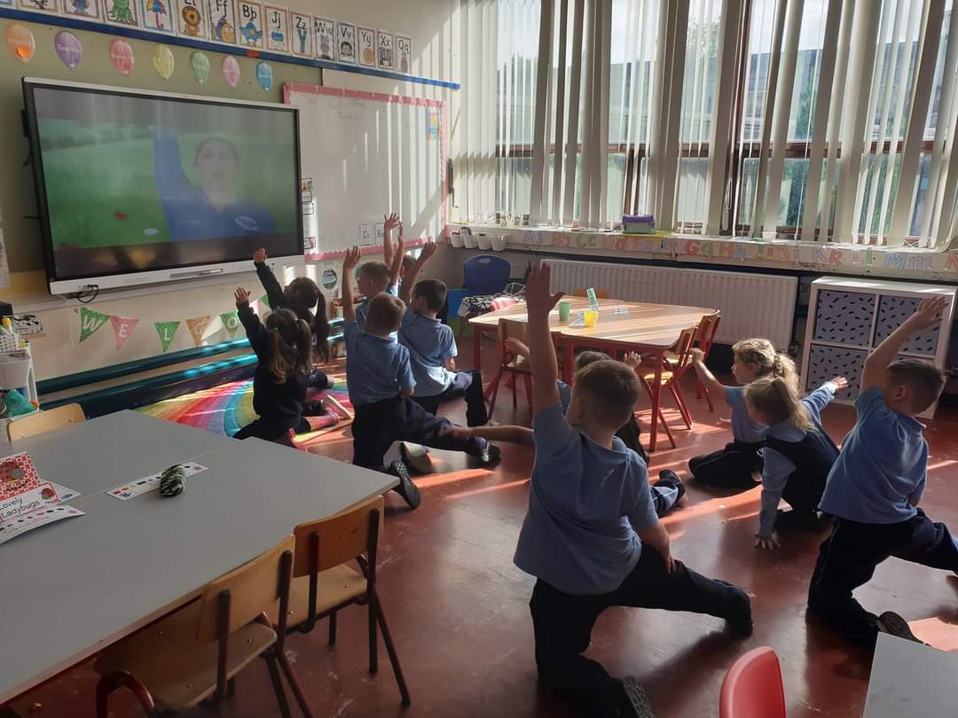 stmarysnsLK's tweet photo. Senior Infants enjoyed some cosmic yoga in the classroom today and we practised our belly breathing #MindfulnessWeek #AmberFlag https://t.co/b4PQ2VxOGW