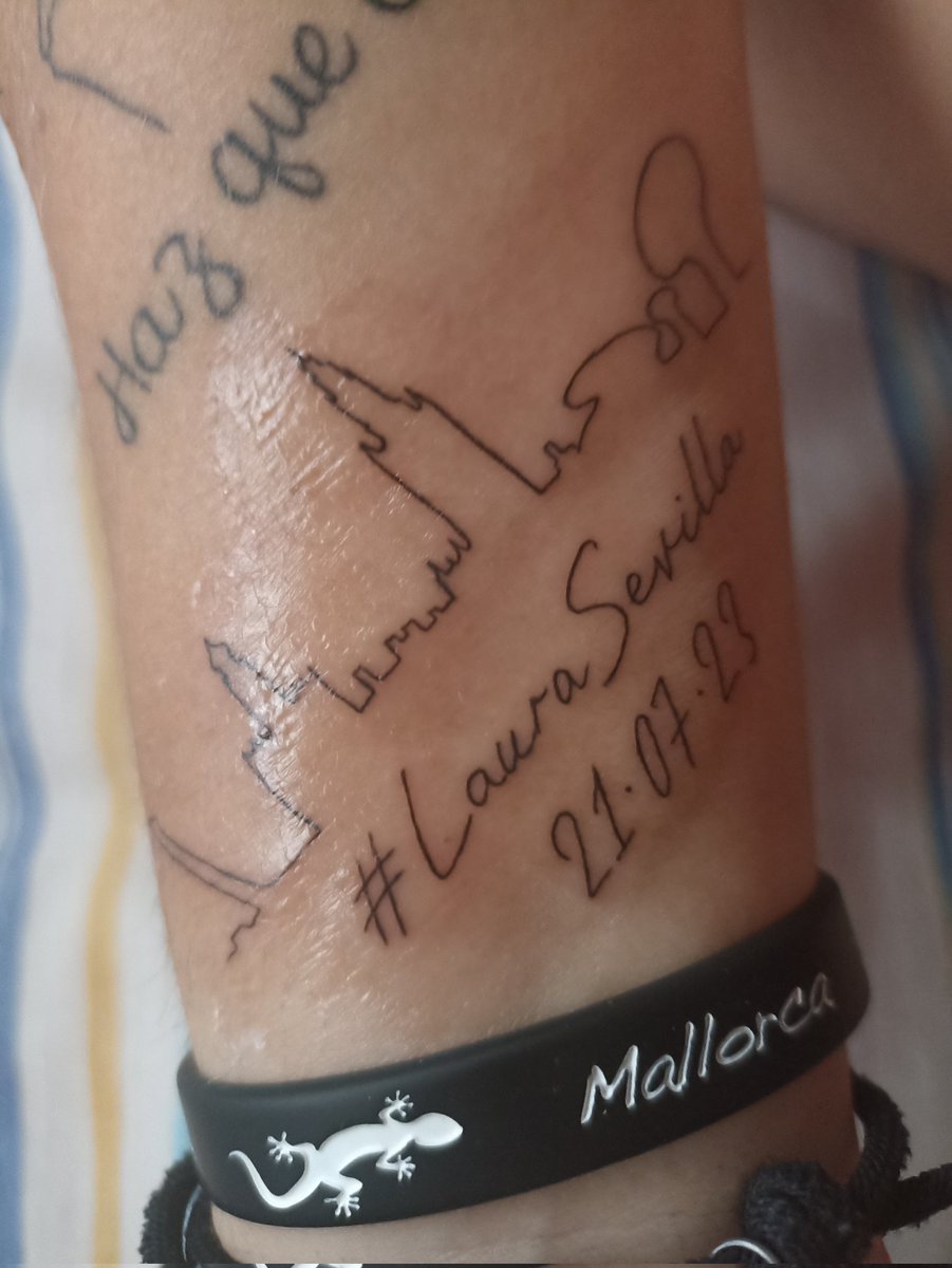 Siempre Contigo💙 #LauraSevilla #Laurapausini <a href="/LauraPausini/">Laura Pausini</a>