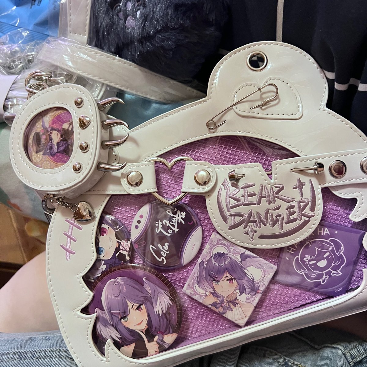mmmming16's tweet photo. #Selenshrine
這個包好適合寶寶龍喔 https://t.co/nZCtsCk5Lw
