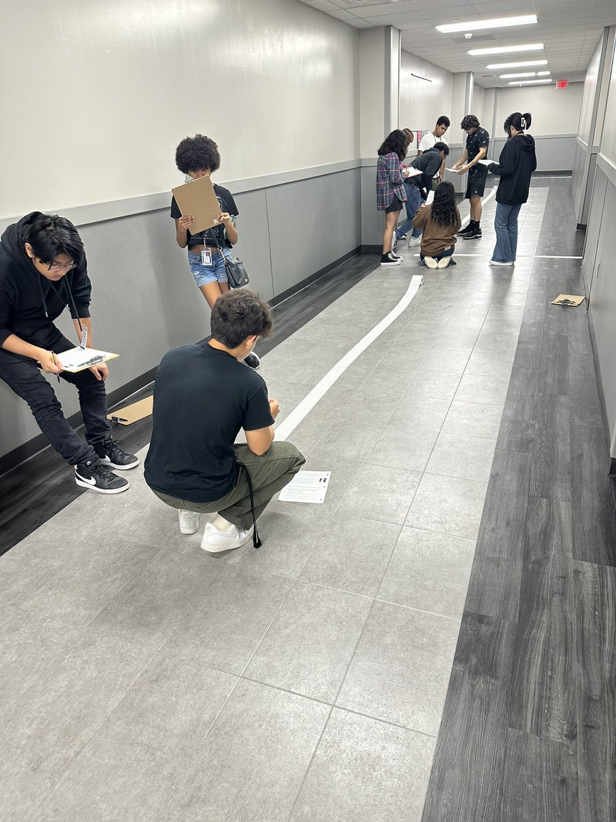 mrs_sosa_8891's tweet image. Building a scale model of the solar system in Earth and Space! #scienceteacher #astronomy #maydeforthis