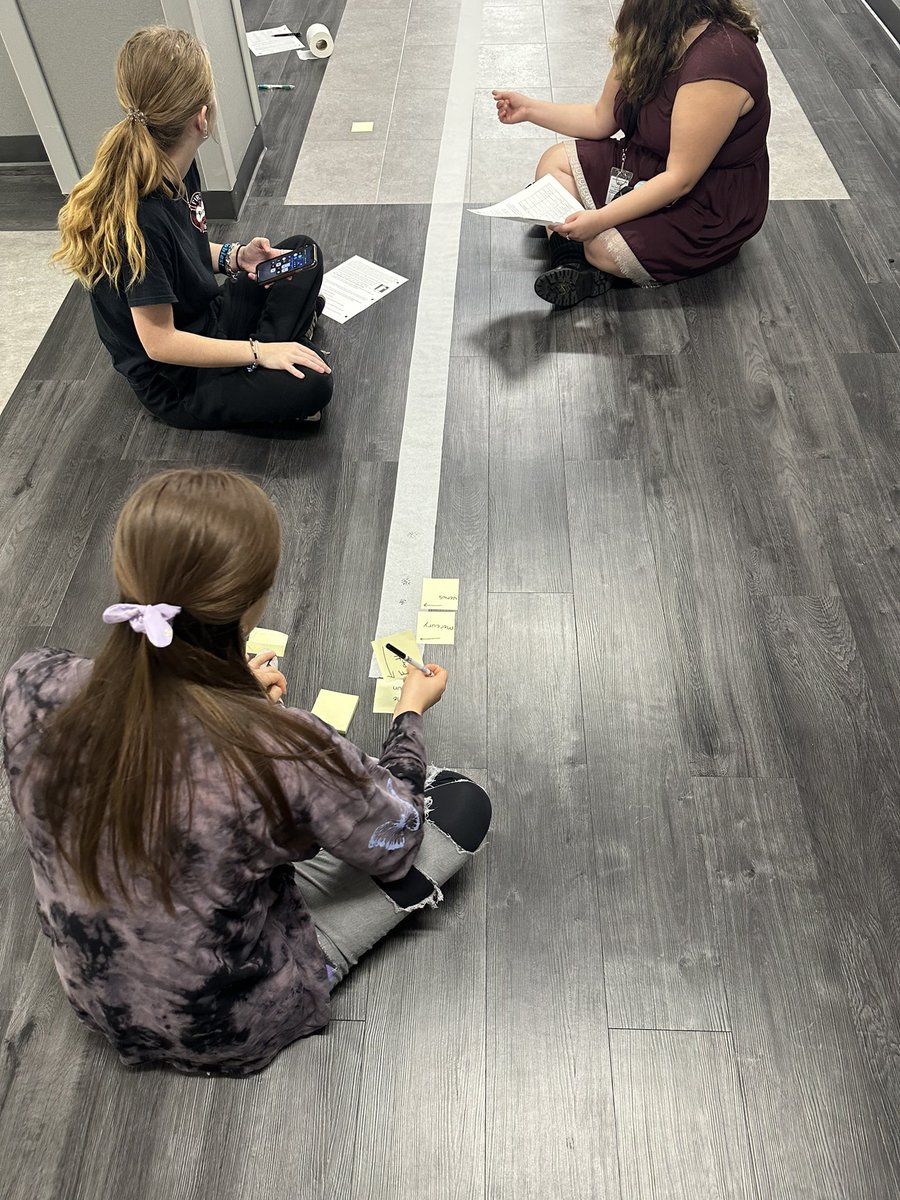 mrs_sosa_8891's tweet image. Building a scale model of the solar system in Earth and Space! #scienceteacher #astronomy #maydeforthis