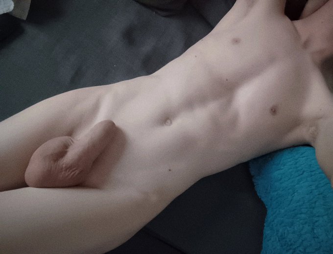 After a busy day just some rest https://t.co/8ZQ9CyeiIX<a href="/tag/locktober"class="tags"><span>#locktober</span></a>