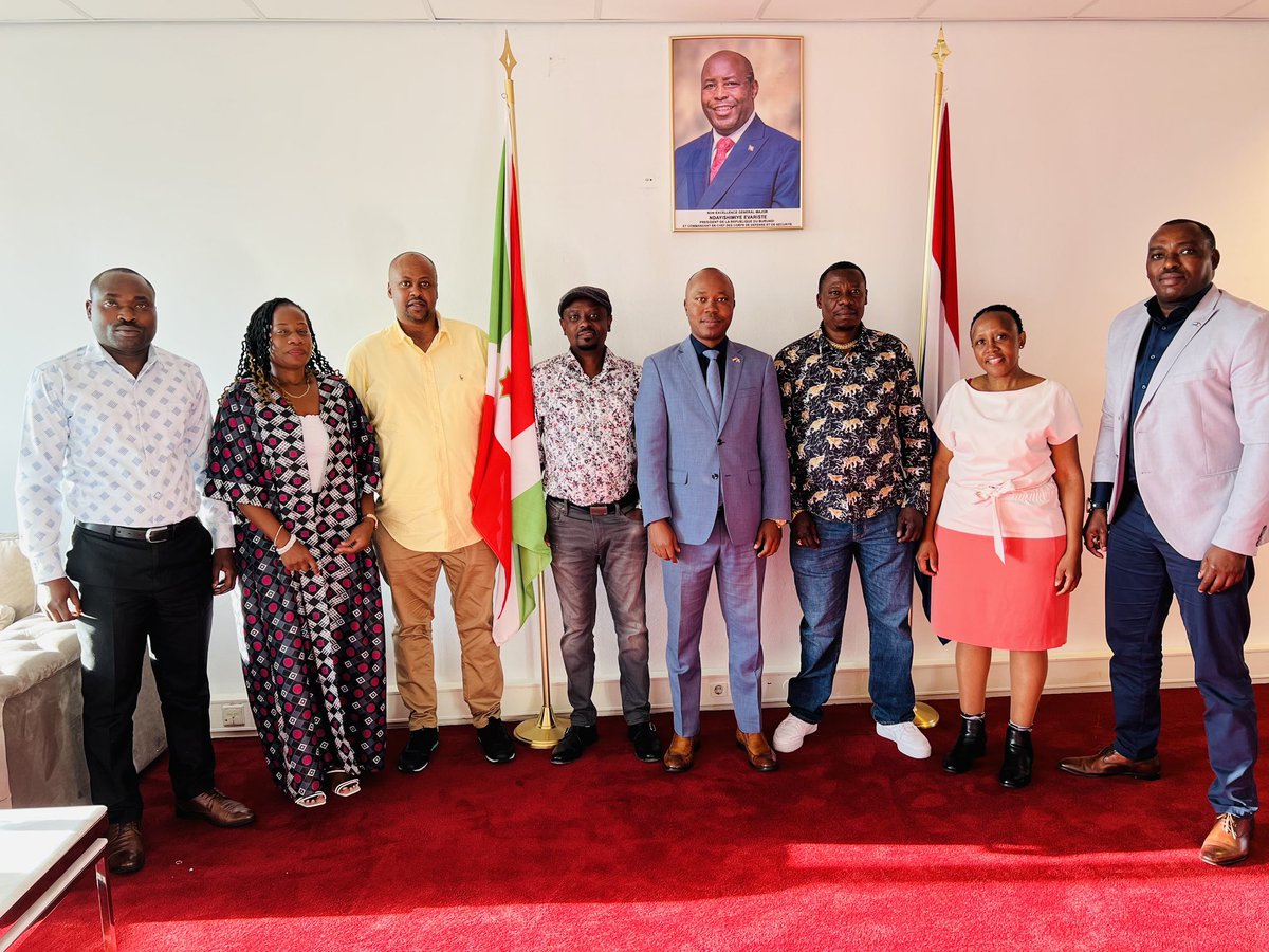 gamankurunziza's tweet photo. Je remercie vivement les burundais vivant aux🇳🇱en collaboration avec l’Ambassade pour la contribution à la rénovation du STADE INTWARI.
Dans une évaluation que nous venons de faire,une somme d’argent équivalent à 18.000.000Fbu est collectée.
@NtareHouse @BurundiGov @MAEBurundi https://t.co/J3em2gzzwY
