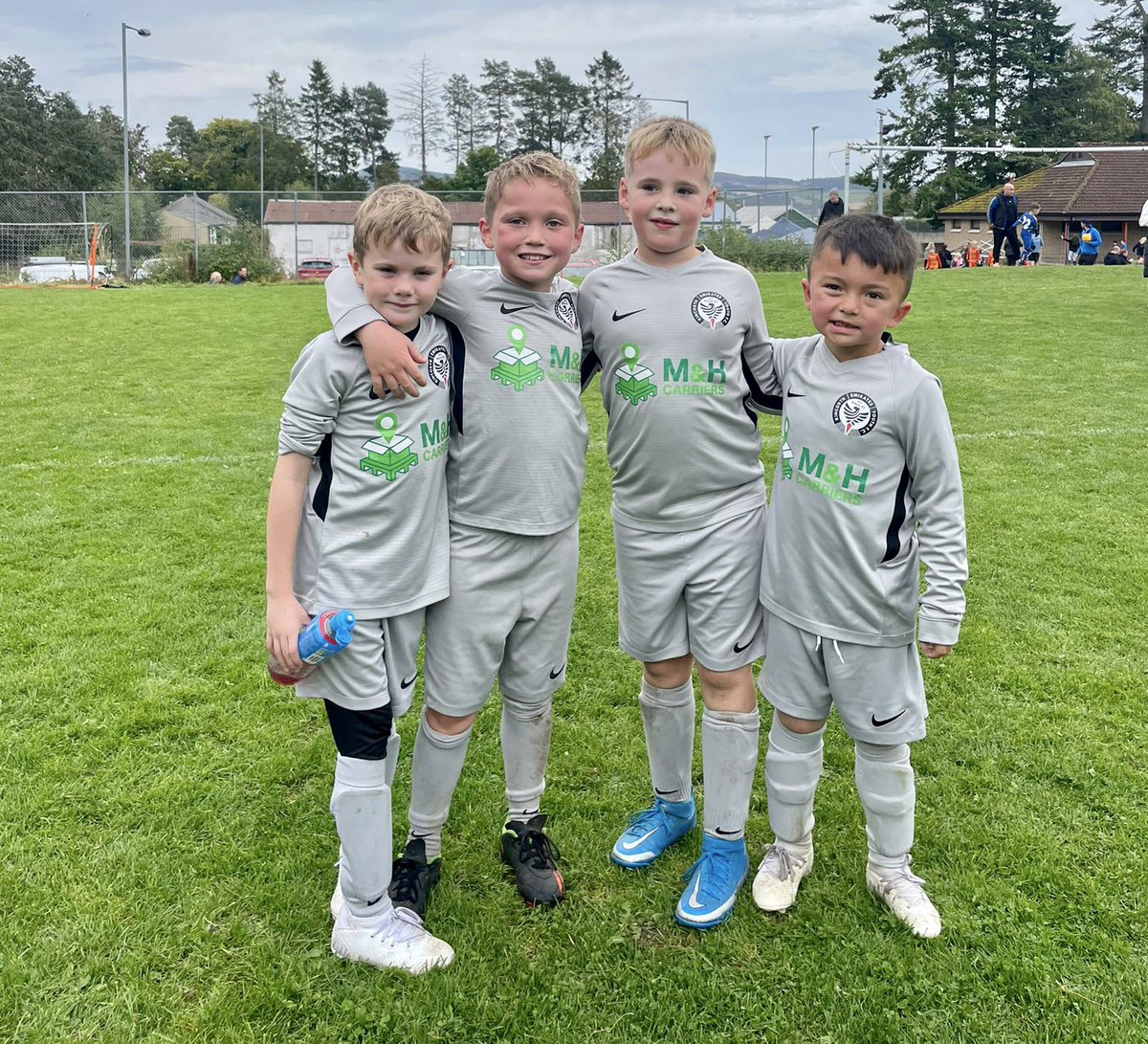 KEYfc2021's tweet photo. Our 2016 squads were out in Alford playing in a festival hosted by Donside. It was a great end to the outside 4v4 festivals.
Well done boys keep up the hard work π€
Kit sponsor @MHcarriers
#kincorthemiratesyouth #halakc #keyfc #youthfootball #communityfootball https://t.co/TahW0WMQl9
