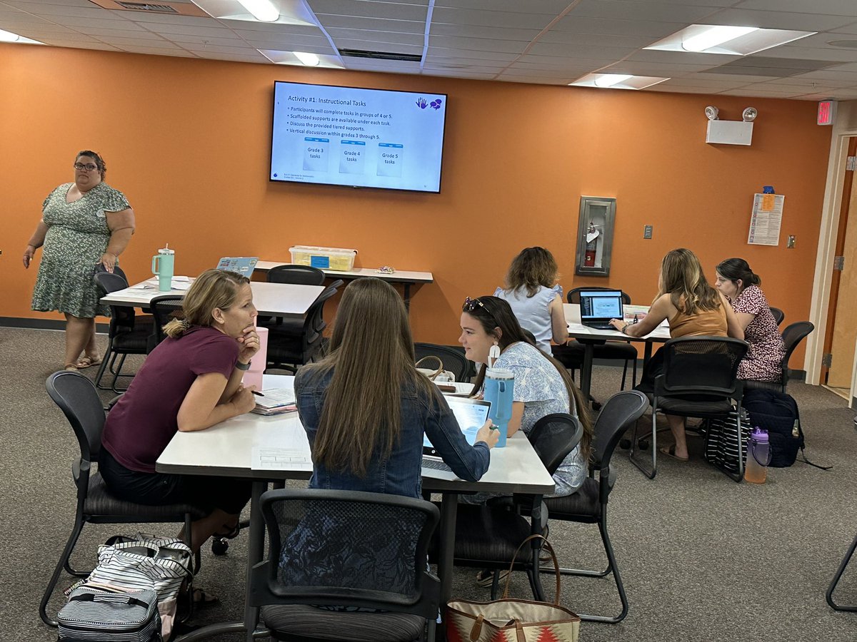 SarahKSvendsen's tweet image. #PascoMath coaches dig into the progression of place value during today’s Coaching Conference. Thank you Kristin Matthewson for leading this important learning! @leadlearnpasco