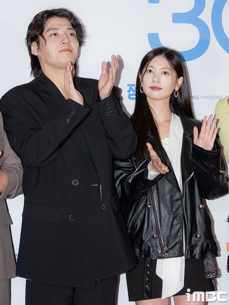 Somin0ir's tweet photo. A round of applause for these two lovely souls,stellar promotional run
#JungSoMin #์ ์๋ฏผ #kanghaneul #30DaysVIPPremiere
30์ผ vip ์์ฌํ https://t.co/kDq5OkMNdf