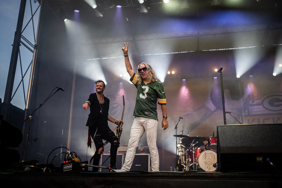 LambeauField's tweet photo. A successful Kickoff Weekend at Lambeau Field, featuring @CollectiveSoul, @STPBand &amp; a @packers WIN! 💪 https://t.co/C8TB6xGpSf