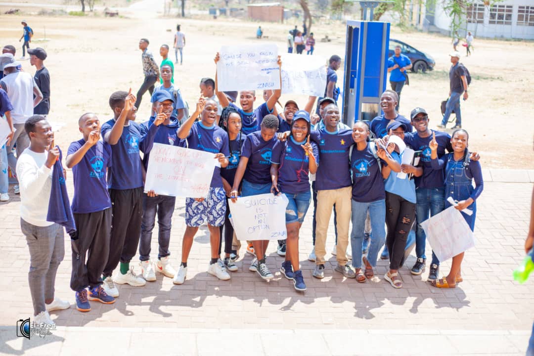 byozinasu's tweet photo. Thumbs up to one of the biggest chapters @TeamZinasuNust in the province for making a story to the news headline on their campaign on suicide prevention. Being very knowledgeable of different issues affecting students, they chose to encourage their fellows to live.
#QinaMfundi https://t.co/gBu23n4nrw