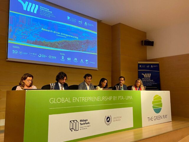 aemprende's tweet photo. ✅ @AndaluciaJunta fomentará el #emprendimiento innovador con nuevos instrumentos y reforzará la cultura empresarial en #universidades

🗣️Así lo destacó @javiergonzalEsp @UniversidadAnd, en VIII Workshop Internacional @GEM_es-#ACEDE celebrado en #Málaga

📰https://t.co/ZgcAgIOrCd https://t.co/wxBHm7DE5r