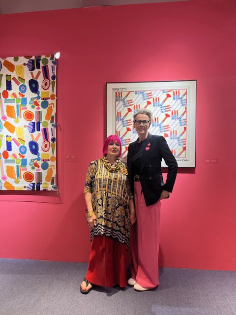 Spent an amazing afternoon with the legendary Dame <a href="/Zandra_Rhodes/">Dame Zandra Rhodes</a> as she opened a beautiful textile exhibition in the trendy 798 art district.  It was wise advice from the young fashionistas at home to wear pink 💄💕