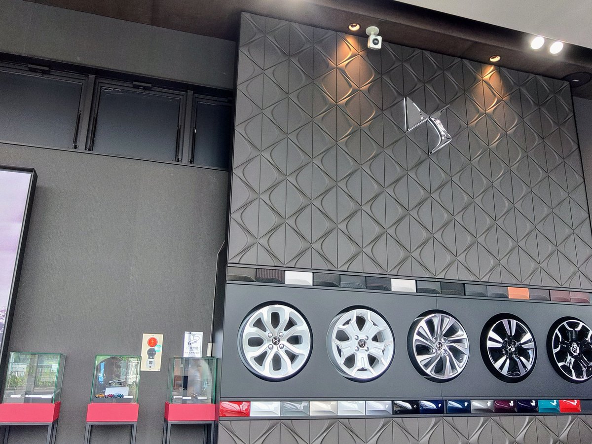 diverunner1976's tweet image. 🇫🇷DS STORE 滋賀✨( @DsStoreShiga )さん、先程はオジャマしました🙇‍♂️⤵️

#DS7 #DS3CROSSBACK #DSAUTOMOBILES #頑張れDS #ありがとうDS #DSSTORE滋賀 #DSSTORE彦根 #DSディーラーが複数ある都道府県は滋賀県のみ #DS勝手に南信州アンバサダー は引退してます💦 画像はありませんが今回 #ボルボでDSへ 💦