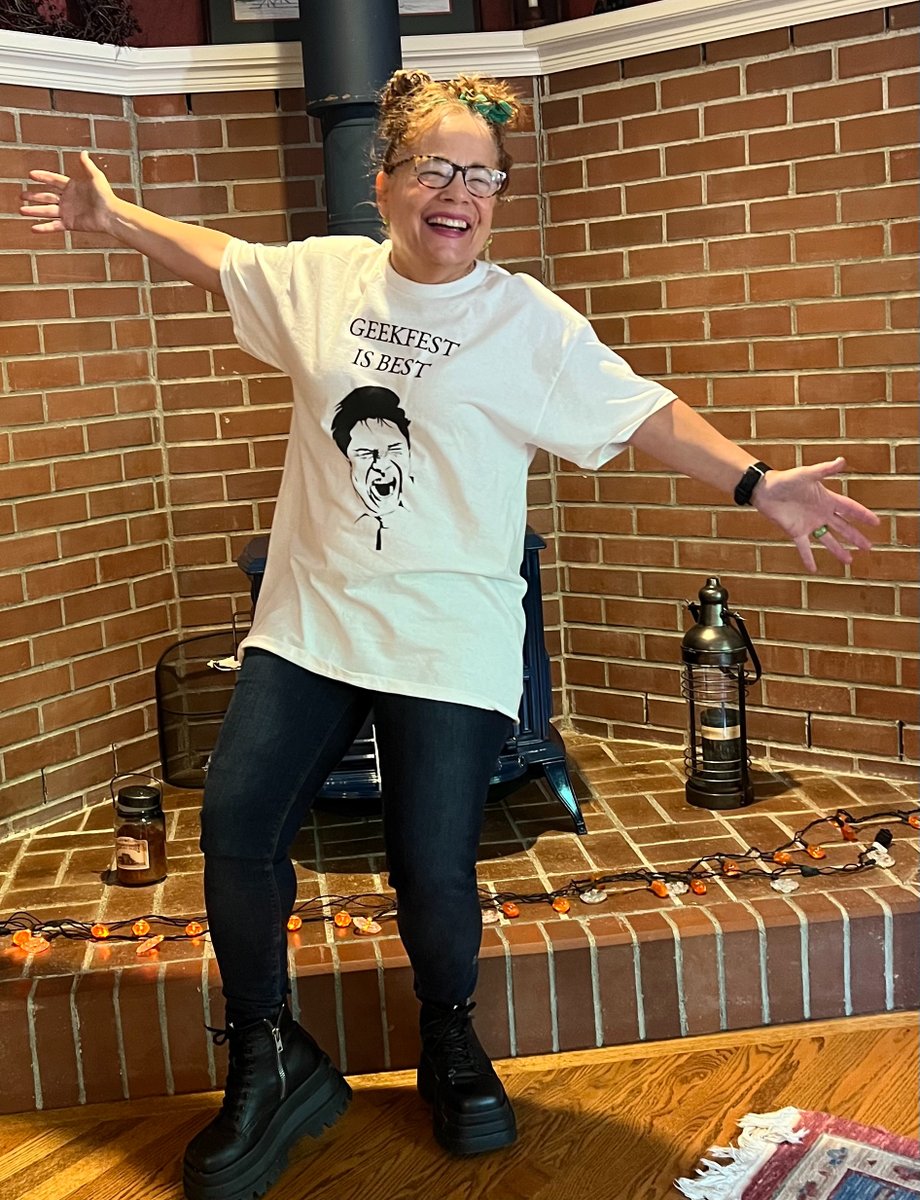 ddskier's tweet image. 👕 Move over, Milan! It's Fashion Week: #Geekfest Edition! 🤓 Strut your stuff in our ultra-exclusive, limited edition Geekfest shirt—valued at a jaw-dropping $2.25! 💸
🎉 RSVP now and you could be the talk of the tech town: hubs.li/Q02375XV0 🎟️
#GeekChic