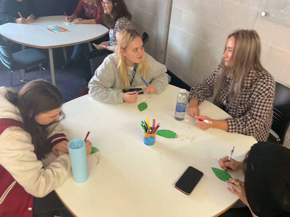 Gemma_Kirby1's tweet image. What a lovely Induction day with our new Level 4 ‘Early Childhood Studies’ students! Some really interesting contributions to our ‘Hopes &amp;amp; Fears Tree’ too! 🌳 @UCBChildEd @UCBofficial  @UCBTandL