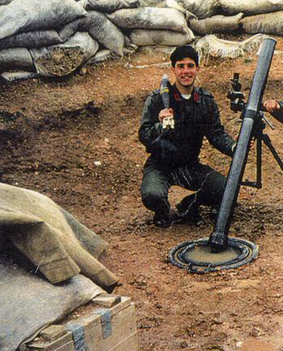 Pentagram gitaristliği harici milli atlet (yanlışım yoksa jimnastik dalında) şehit olmasaydı 3 hafta sonra terhis olup ve evine gidecekti. Ruhun şad olsun Ümit Yılbar.