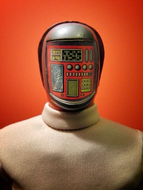 Charlton_Hero's tweet photo. As a kid born in the 70s robot faces were pure nightmare fuel! My #Maskatron toy from the #SixMillionDollarman TV show toy-line was full on evil! https://t.co/PlNMfEroV3