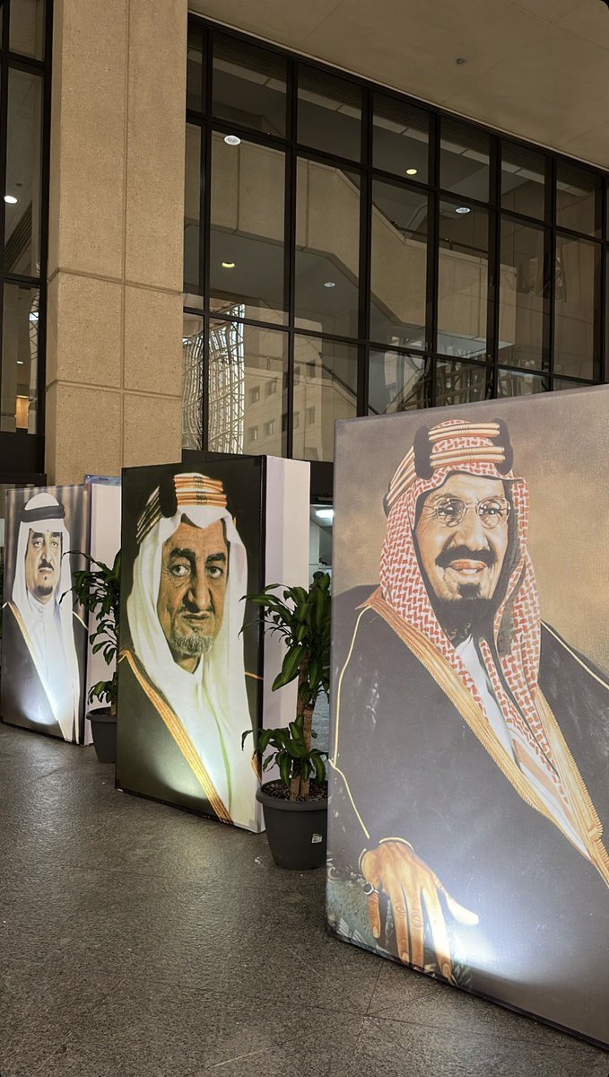 maa2ar's tweet photo. 💚💙💚💙
#جامعة_الملك_سعود https://t.co/HbAOF7ifBZ