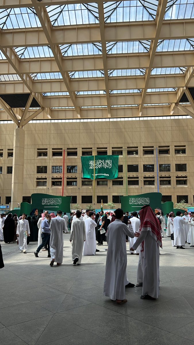 maa2ar's tweet photo. 💚💙💚💙
#جامعة_الملك_سعود https://t.co/HbAOF7ifBZ