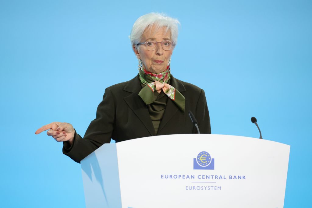 Riesplode ansia BTP Bund &amp; Co mentre #Lagarde parla di tassi inflazione e debiti. Oltre a cantare vittoria troppo presto per presunto miracolo economico, forse Meloni avrebbe dovuto essere più cauta anche su spread. Che ora va verso 190. Vedremo
finanzaonline.com/notizie/bce-la…