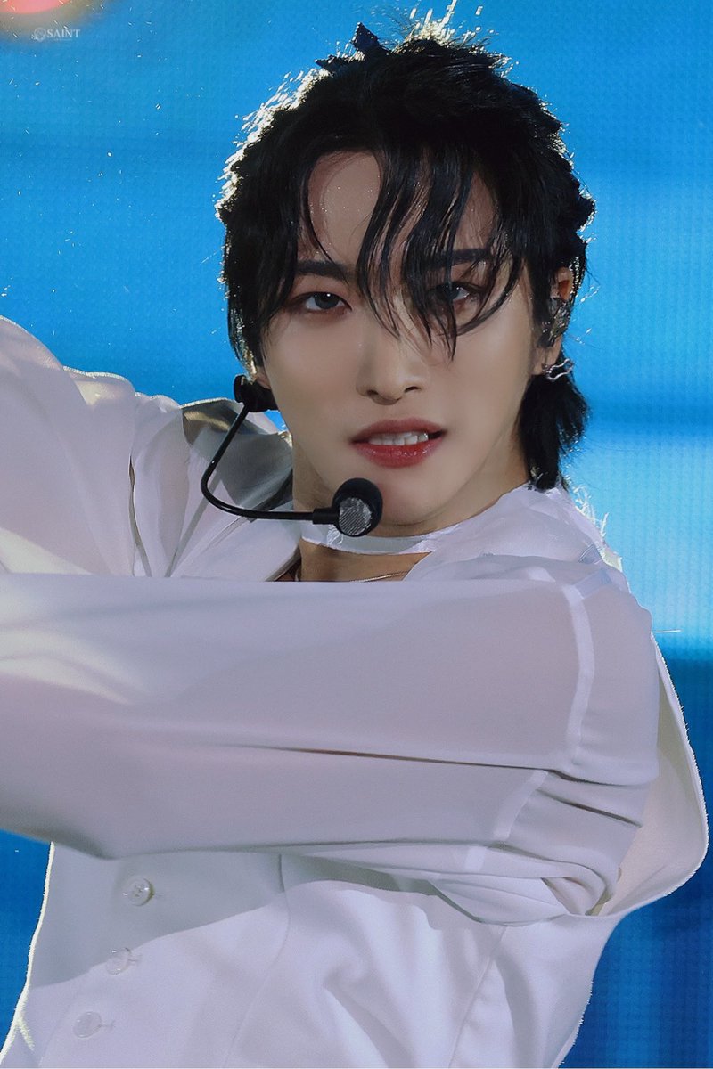 thinkingabtpsh's tweet photo. seonghwa is so majestic https://t.co/WxN9r0iGex