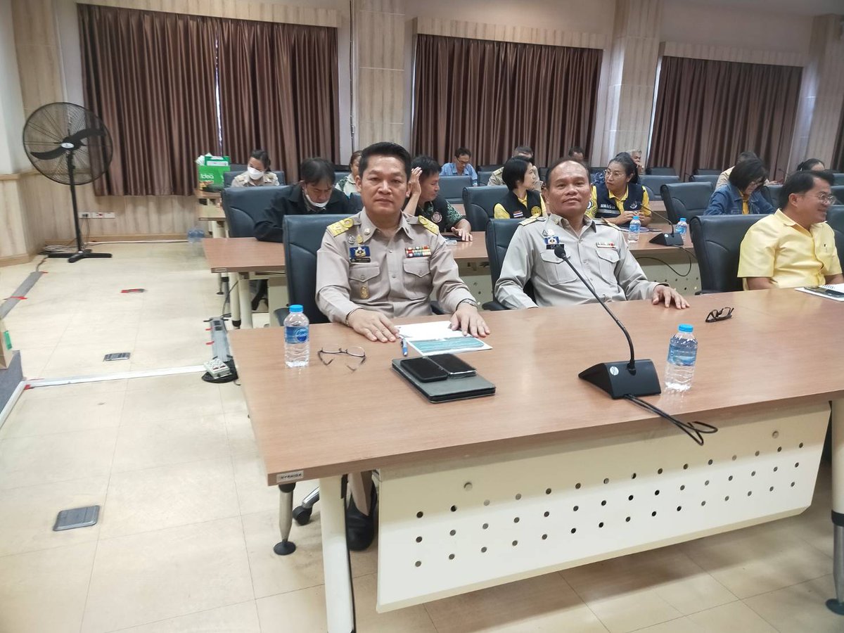 isoc_udon's tweet photo. กอ.รมน.จังหวัด อ.ด.25 ก.ย.66, 1330 ร.ต.อ.หญิงเขมิกา เกลี้ยงไธสง หน.ฝ่ายประสานความมั่นคง เข้าร่วมประชุมคณกรรมการและคณะทำงานขับเคลื่อนโครงการปลูกต้นไม้ 720,000 ต้น เฉลิมพระเกียรติพระบาทสมเด็จพระวชิรเกล้าเจ้าอยู่หัว เนื่องในโอกาสมหามงคลเฉลิมพระชนมพรรษา ครบ 6 รอบ 72 พรรษา https://t.co/WTQ5fxTwQJ