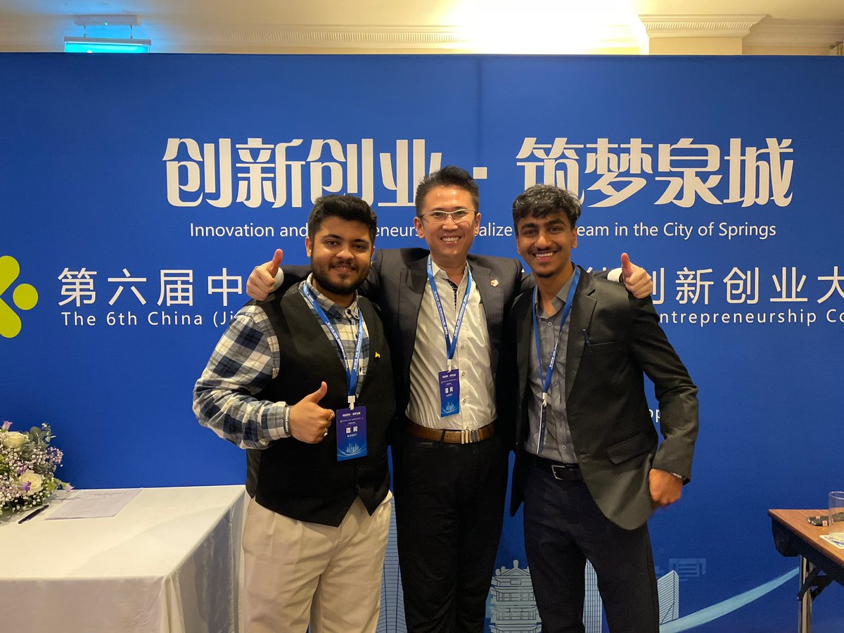 mingchu_wang's tweet photo. Delighted to be invited as a #judge for the #Innovation and #Entrepreneurship Competition in London. Rewarding to witness the dedication of my students from @UniofGreenwich as they take flight and excel in pitching theirs start-up ideas. 👍 https://t.co/9feL8Fa0ZV