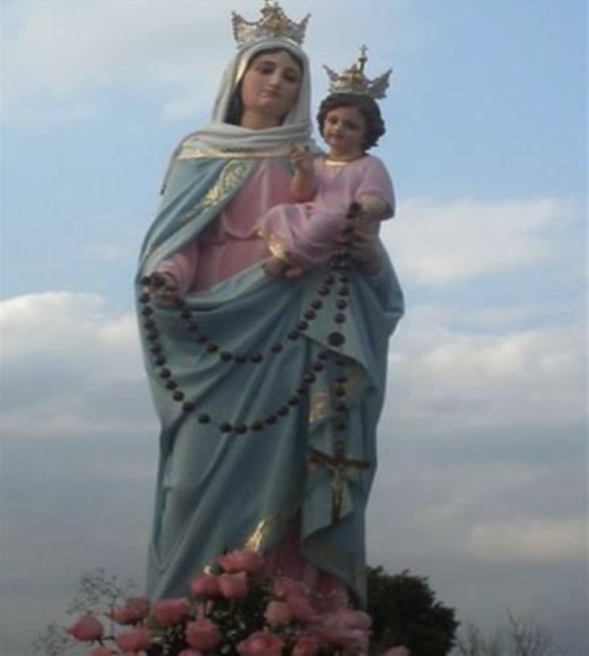 Santísima Virgen del Rosario de San Nicolás. Amén 🙌🙏

La historia de la conmemoración del Día de la Virgen de San Nicolás data del 25 de septiembre de 1983, cuando la Virgen María se apareció frente a una mujer radicada en la mencionada localidad bonaerense.