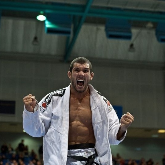 ibjjf's tweet photo. Happy birthday to Hall of Fame member, 5X World Champion, 2X Pan Champion and 2X European Champion Rodolfo Vieira! Thank you for all of the legendary matches over the years. We wish you all the best. Parabéns. https://t.co/wB6n0vxjmz