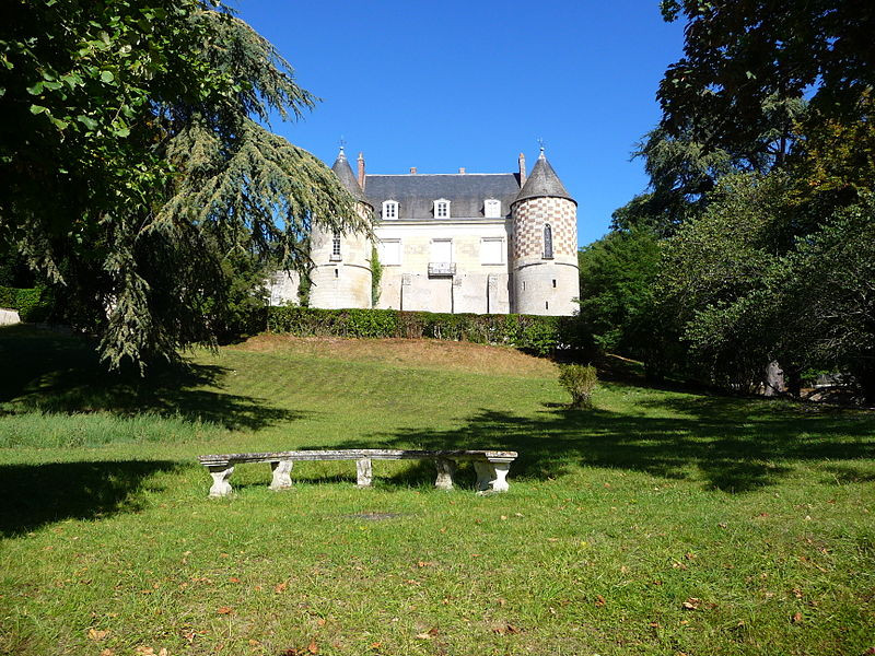 MonumentumFr's tweet photo. Château de Châtigny à #Fondettes (#IndreEtLoire) Le site conserve, à l'ouest de la cour, les vestiges d'une villa gallo-romaine paraissant dater du IIIe siècle. Le château fort a probablement été bâti en 1487. ...
Suite 👉 https://t.co/5qzyp8GhGU
#Patrimoine #MonumentHistorique https://t.co/AgfWBIbrye