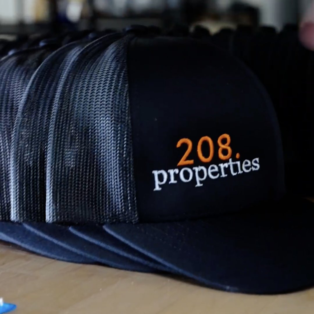 FullyPromoted's tweet image. Cap-tivate your team with custom embroidered hats. 🧢 Hats are a budget-friendly investment and yield high brand visibility, they&apos;re basically a mobile billboard! 

#AreYouFullyPromoted #FPsolutions #hats #swag #budgetfriendly #impressions