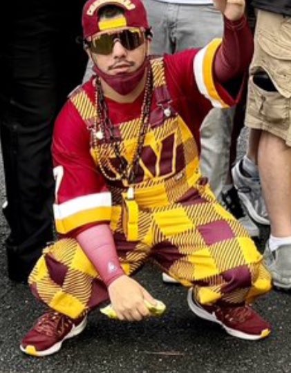 DC_Sports_Guy91's tweet image. Good Morning My Burgundy And Gold Faithful Yesterday was ugly But Win Or Lose We Still Here No matter What. 

If You Haven’t Already Don’t Forget To Nominate Me For Commanders 2023 Fan Of The Year #HTTC #405Crew #RITL #CCT 

nfl.com/honors/fan-of-…