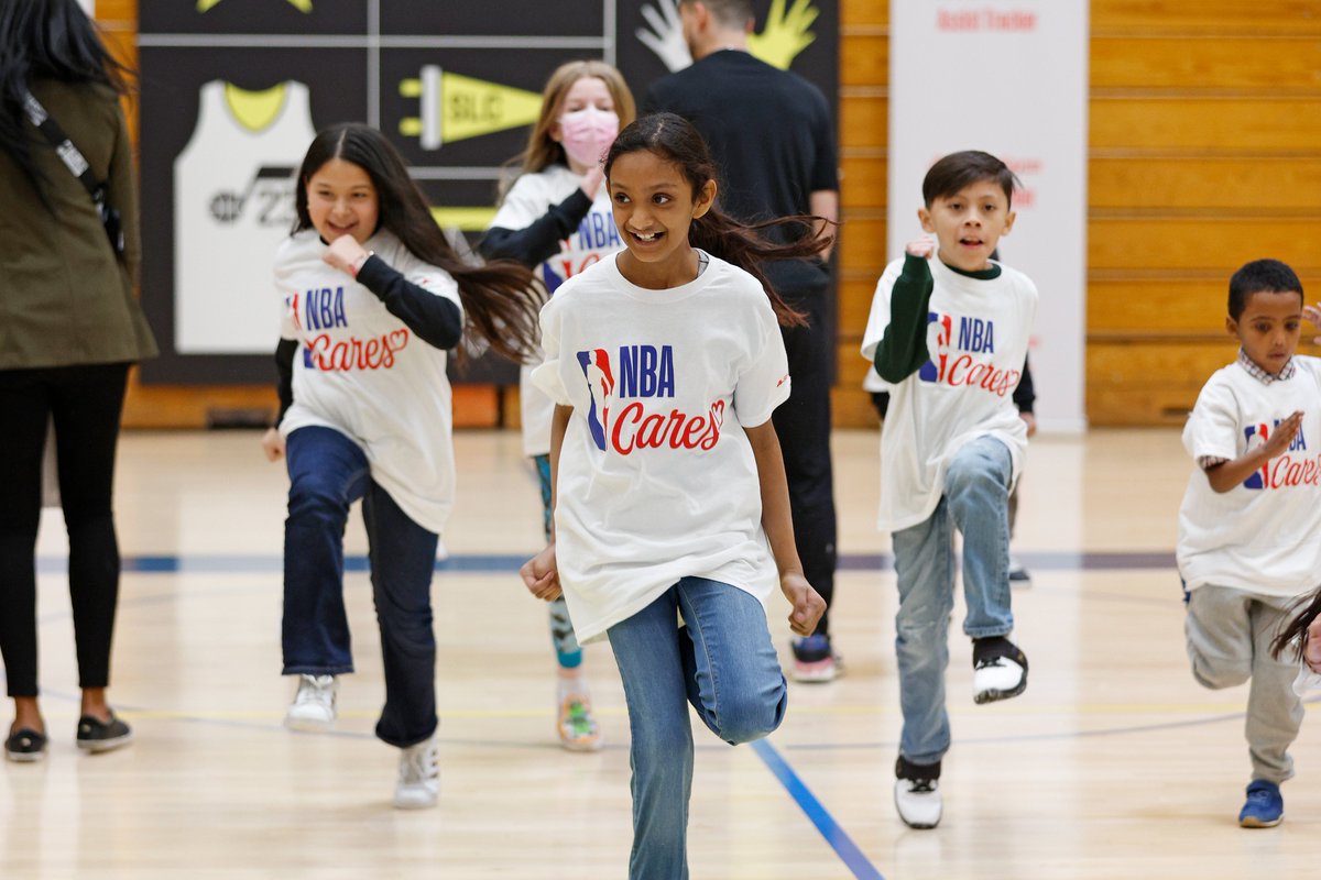 nbacares's tweet photo. Walking or biking to school is a great way for kids to be active. Learn how communities can make it easier for people to walk, bike, or take transit to help increase physical activity. @CDCgov 

Learn more at https://t.co/vr5aTod3NA https://t.co/xOeIFluw9O